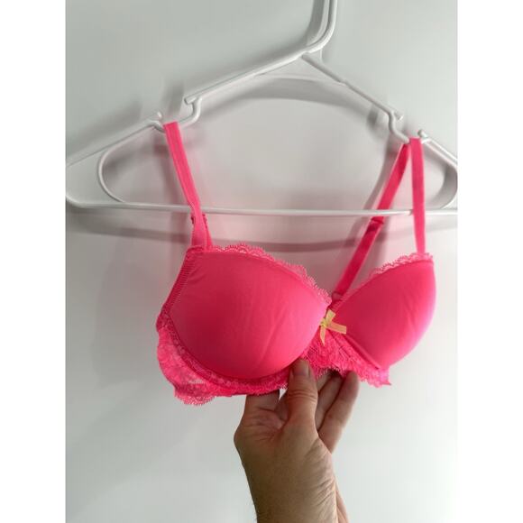 Victoria's Secret Dream Angels Lined Demi Bra Pink Lace Underwire Pad Size 32B - Picture 2 of 6